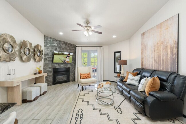 Building Photo - 15402 N 28th St