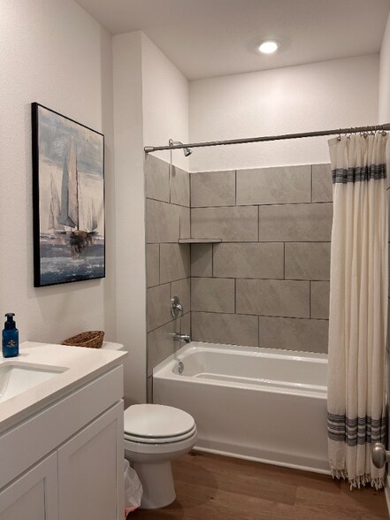 Building Photo - 3844 Casita Cir