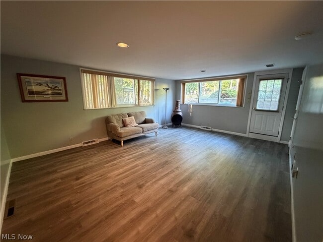 Building Photo - 2455 Buckhurst Dr