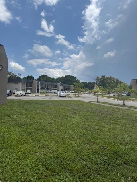 Building Photo - 7831 Colony Cir N