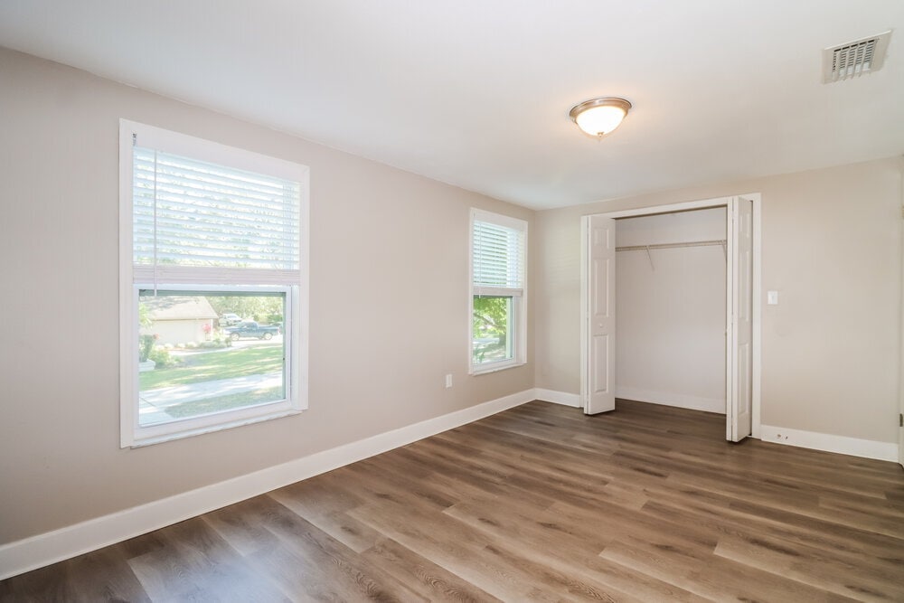 Building Photo - 2971 Longbrooke Way