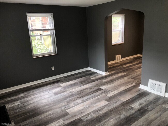 Building Photo - 2 br, 1 bath Townhome - 410 Hulton Rd