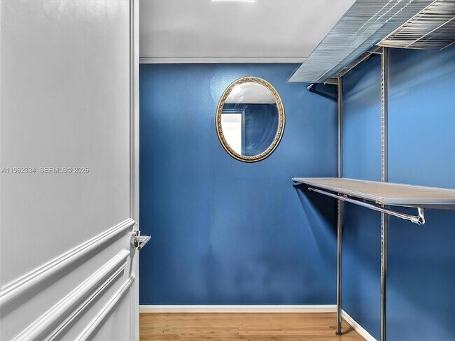 Building Photo - 101 Crandon Blvd