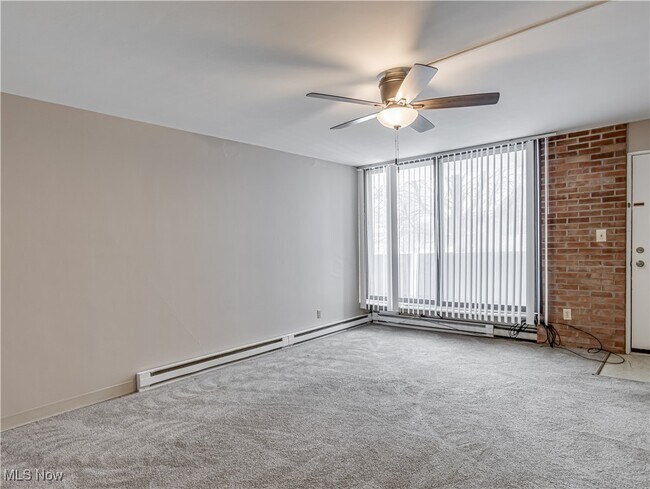 Building Photo - 2331 E Market St