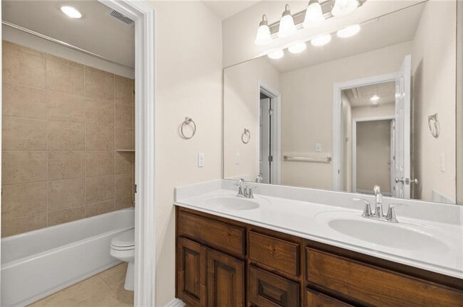 Building Photo - 410 Catalina Ln