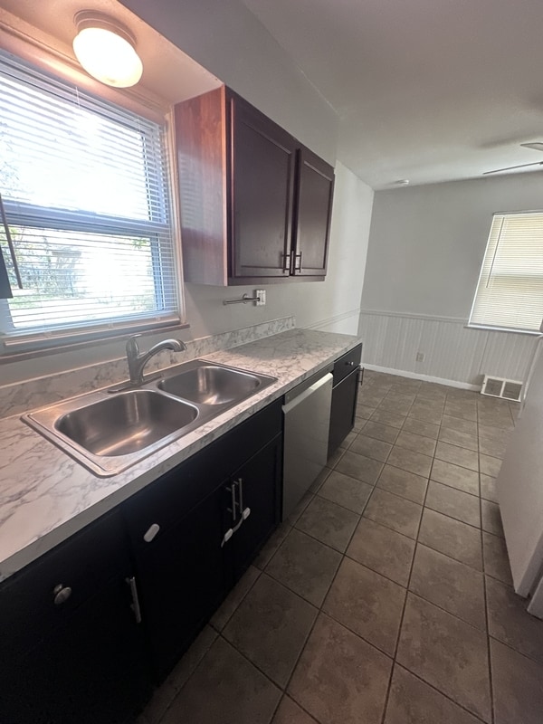 Building Photo - 21271 Priday Ave