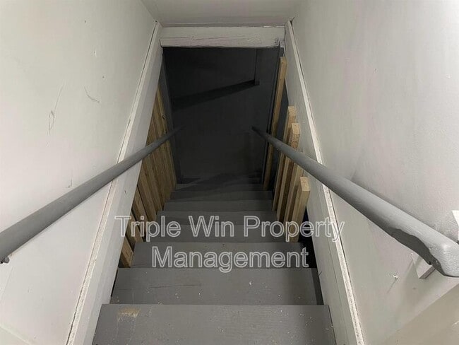 Building Photo - 424 Abston St