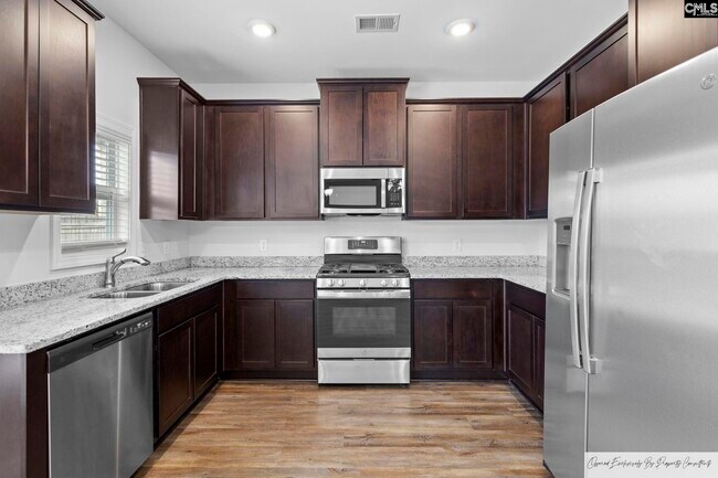 Building Photo - 409 Silver Anchor Dr