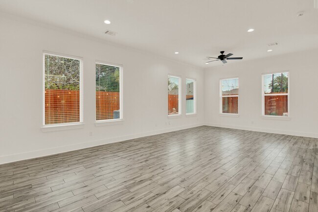 Building Photo - 6635 T C Jester Blvd