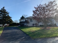 Building Photo - 14 Ferncrest Dr