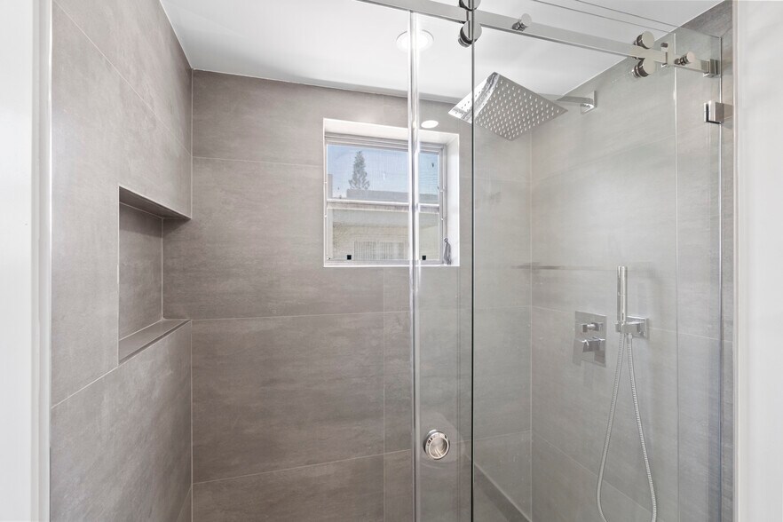 Building Photo - 3597 SW 17th St