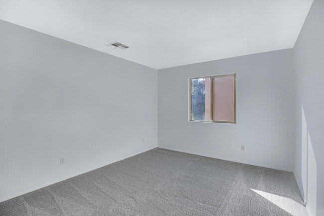 Building Photo - 9547 E Belmont Ave