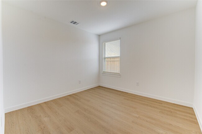 Building Photo - 9047 Rose Water Trl