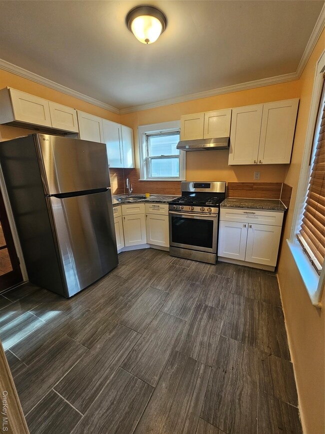 Building Photo - 109-38-109135 135th St