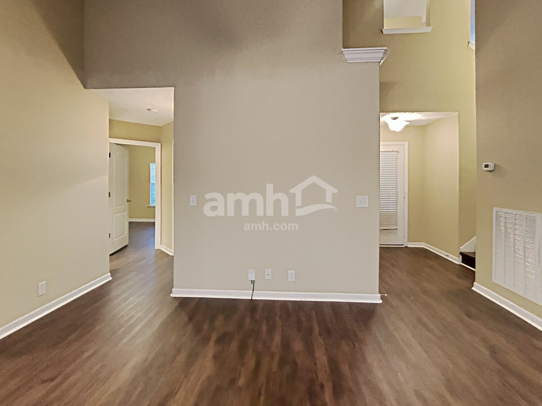 Building Photo - 1642 Zurich Dr