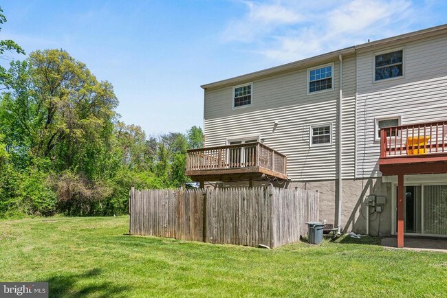 Building Photo - 468 Cornell Ct