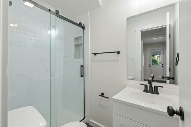 Building Photo - 12 Grove St