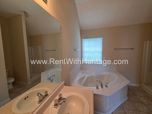 Building Photo - 6535 Manor Creek Dr