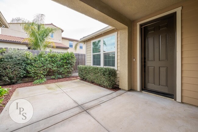 Building Photo - Madera Riverstone Home, 4BR/3BA, Including In-Law Suite, SOLAR, Community Pool, Tons of Community...