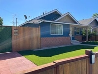 Building Photo - 792 Terminio Ave Long Beach CA 90804