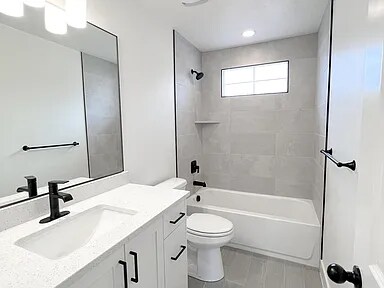 Building Photo - 366 Forty