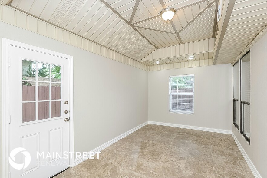 Building Photo - 6201 Tempest Dr