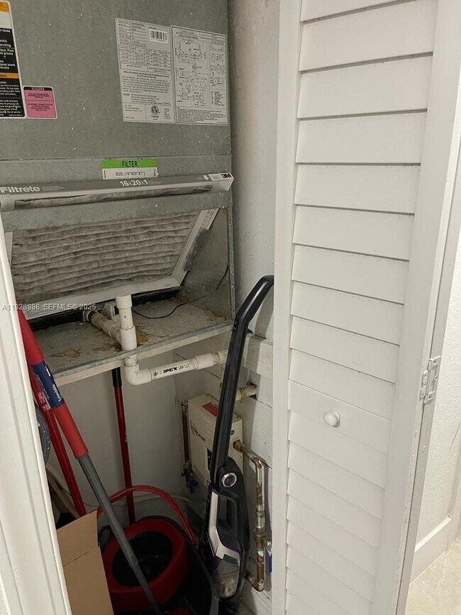 Building Photo - 505 NW 72nd Ave