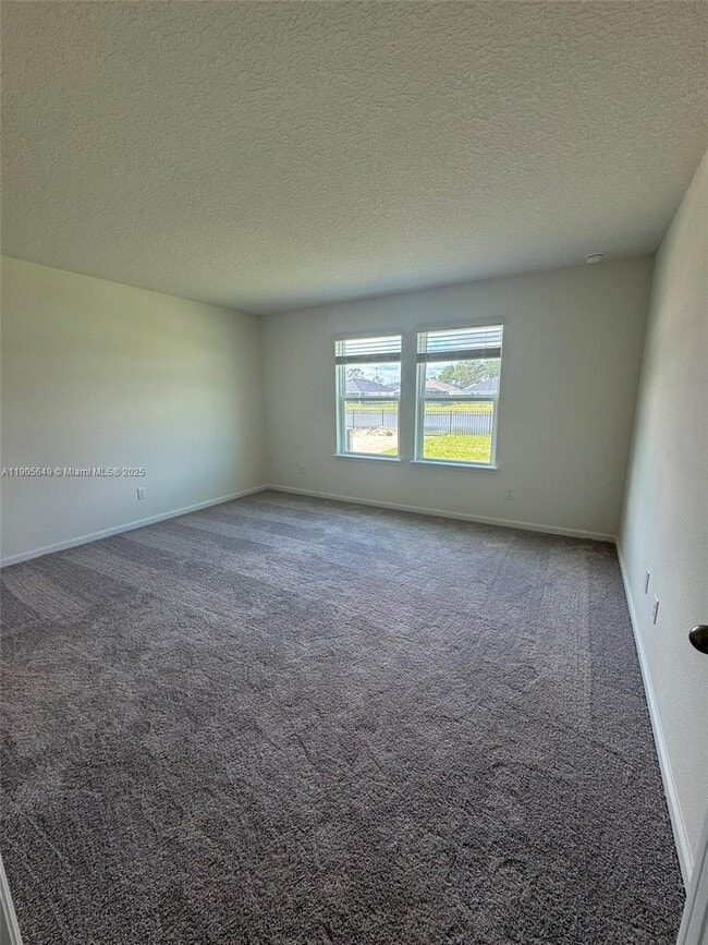 Building Photo - 55 Signet Cir