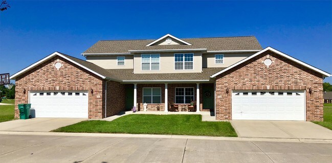 Building Photo - 738 Granite Dr