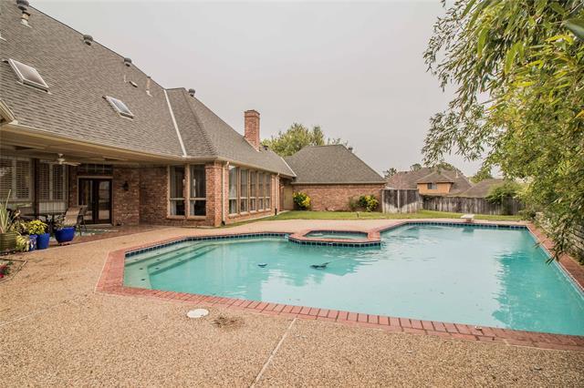 Building Photo - 905 Briar Ridge Dr