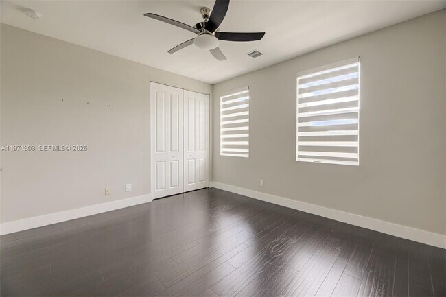 Building Photo - 619 SW 17th St