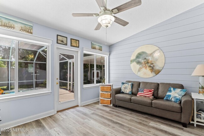 Building Photo - 6656 Rivercrest Dr