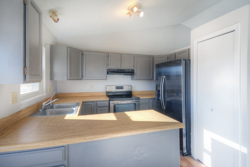 Building Photo - 3986 Red Cedar Dr