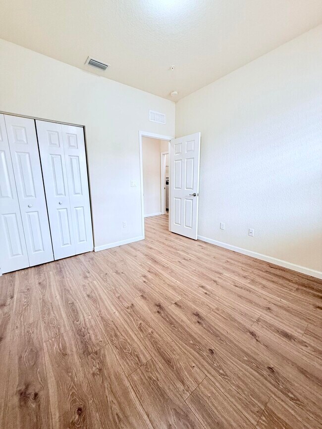 Building Photo - 4668 Monarch Way