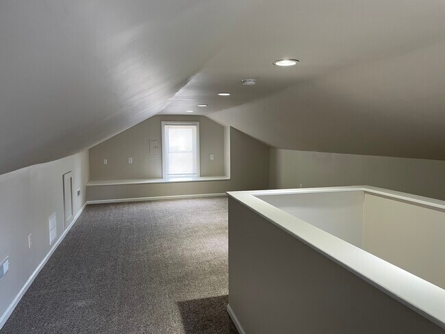 loft - 1010 Fontaine Rd