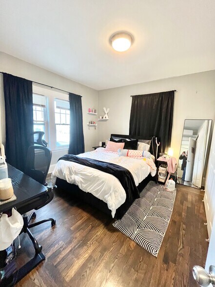 Building Photo - 220 Faneuil St