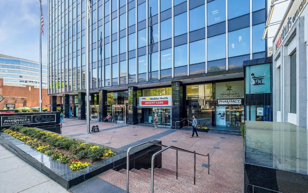 Building Photo - 4601 N Park Ave