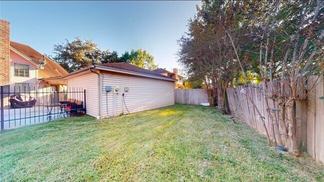 Building Photo - 4026 Ash Hollow Dr