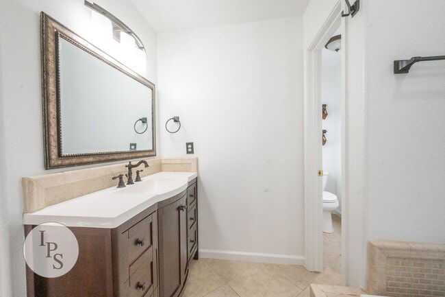 Building Photo - Fresno Westside Home, 3BR/2BA, Built 2002 ...