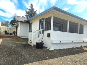 Building Photo - 1219 Deer Trail Ln