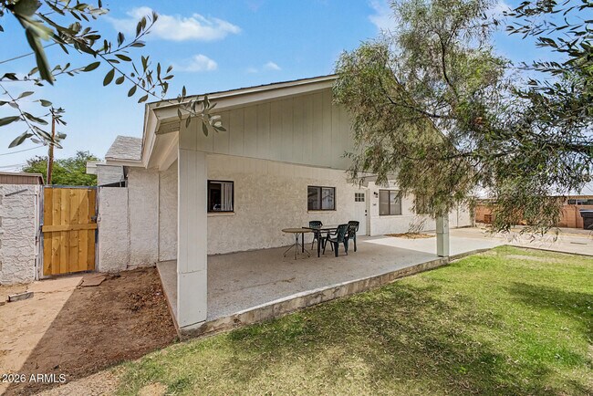 Building Photo - 1411 S Marilyn Ann Dr
