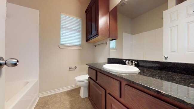 Building Photo - 145 Forest Dr Loop