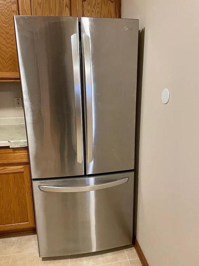 Building Photo - 2102 Seminole St