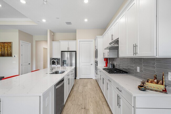 Building Photo - 349 Geillis Path