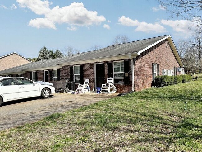 Building Photo - All Electric 1 Bedroom 1 Bathroom in Cartersville
