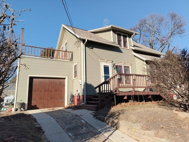 Building Photo - 401 Cleveland Ave