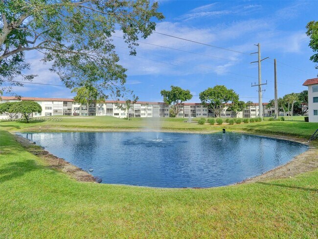 Building Photo - 8962 S Hollybrook Blvd
