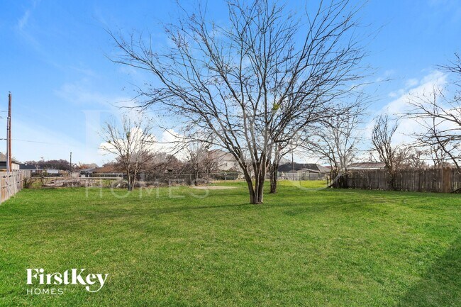 Building Photo - 6612 Gillis Johnson St