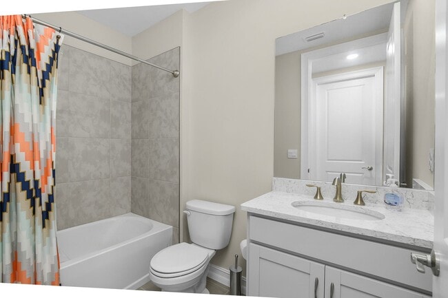 Building Photo - ** 3Bed/2Bath ~ Stunning Villa In the Heart of Estero ~ Milan Villas **