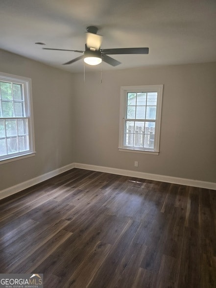 Building Photo - 4201 Lindsey Dr